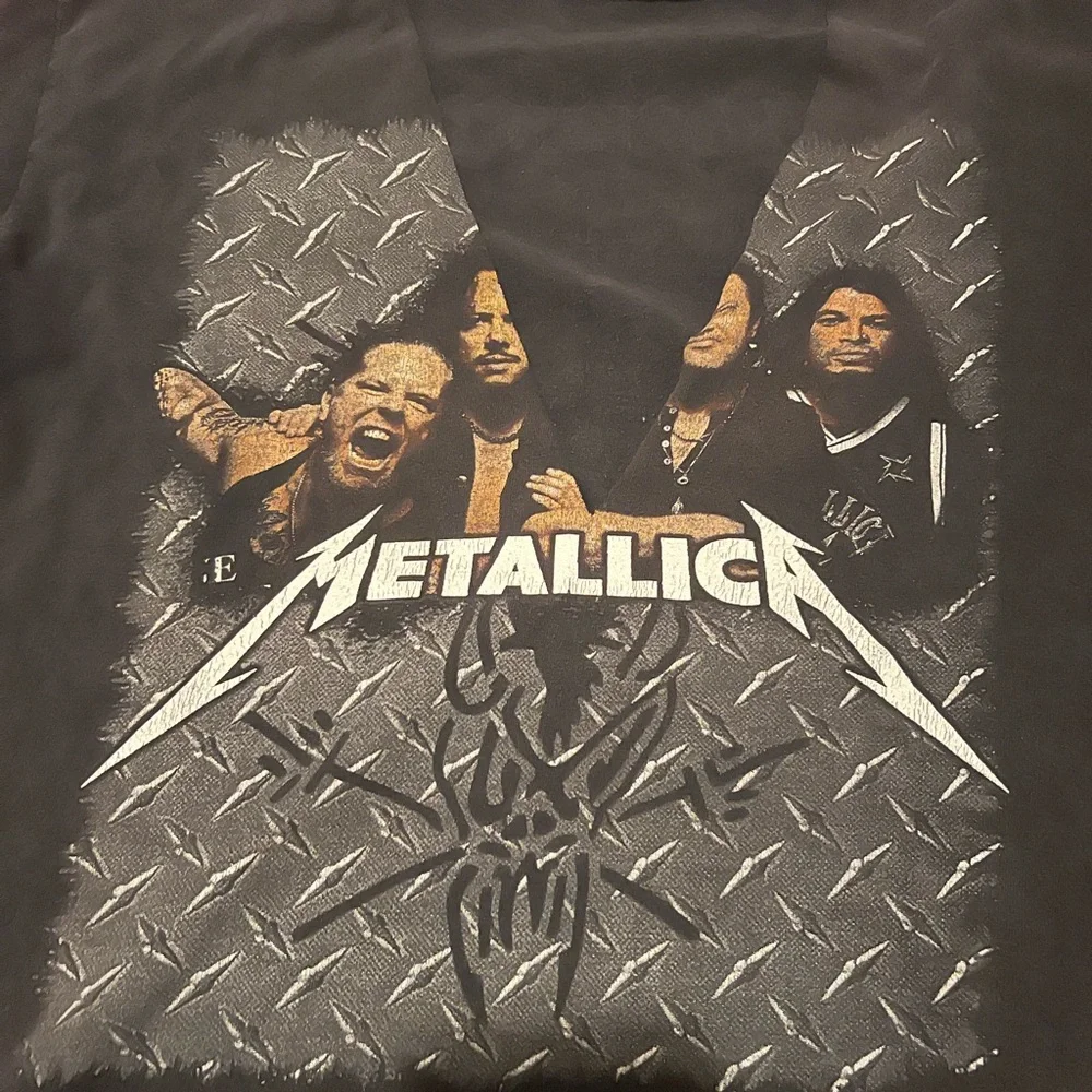 Vintage Metallica Tee - Picture 4 of 4